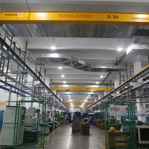 業(yè)務(wù)不斷發(fā)展的中國電工電器制造商公牛集團(tuán)為新廠房配置了定制化、高性價比的48臺科尼CXT UNO起重機(jī)。